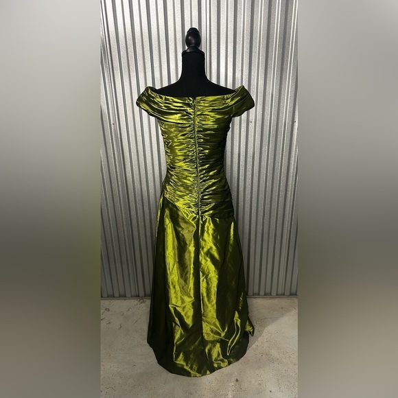 Women’s Badgley Mischka Vintage Green Long Maxi Polyester Designer Dress Size 8 - Picture 2 of 5